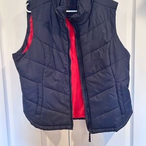 Aeropostale navy blue Puffer Vest with Red Lining
